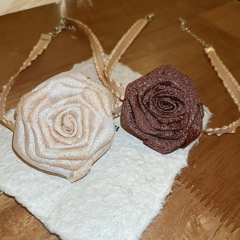 Elegant 3D rose alloy charm necklace - Love Salve